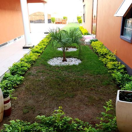 Mathlyn Guest House Francistown Kültér fotó