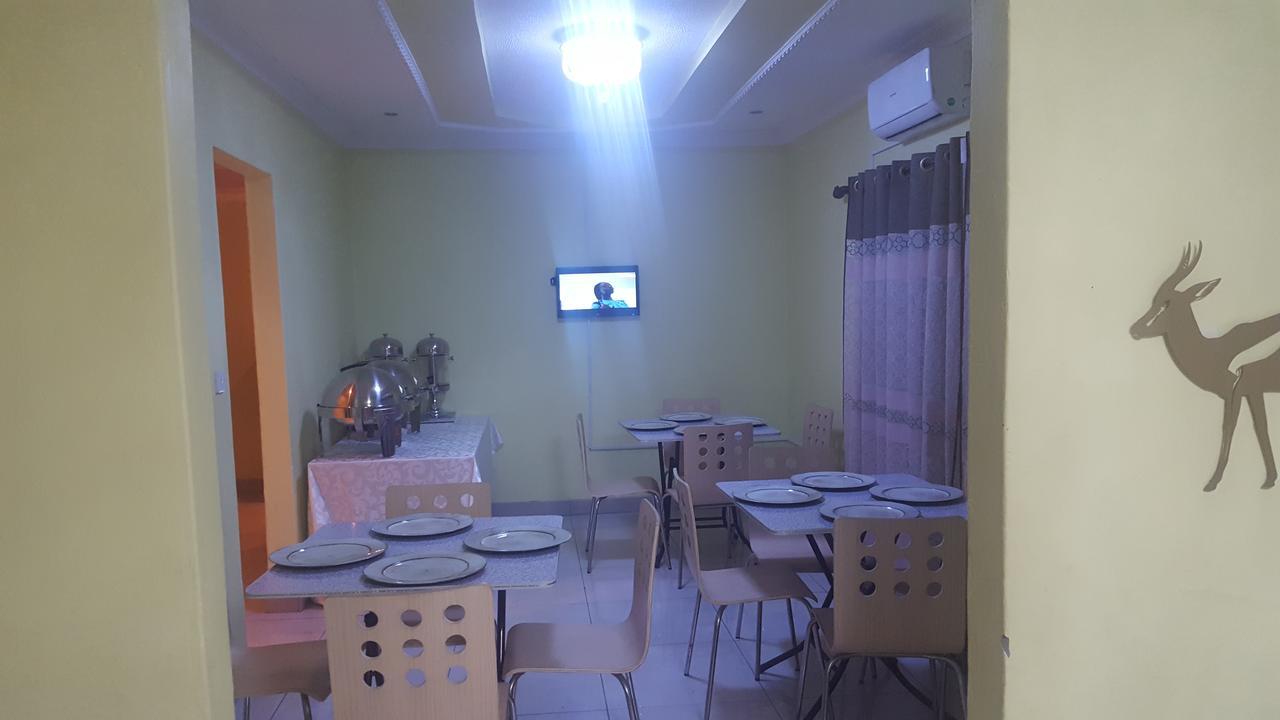Mathlyn Guest House Francistown Kültér fotó