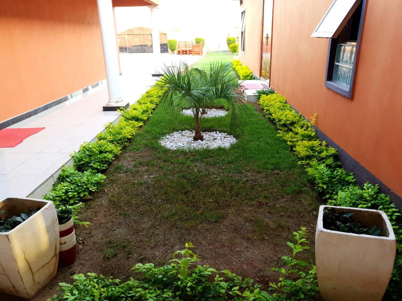 Mathlyn Guest House Francistown Kültér fotó